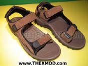 Sandals - Size 7 - Rubber Sole