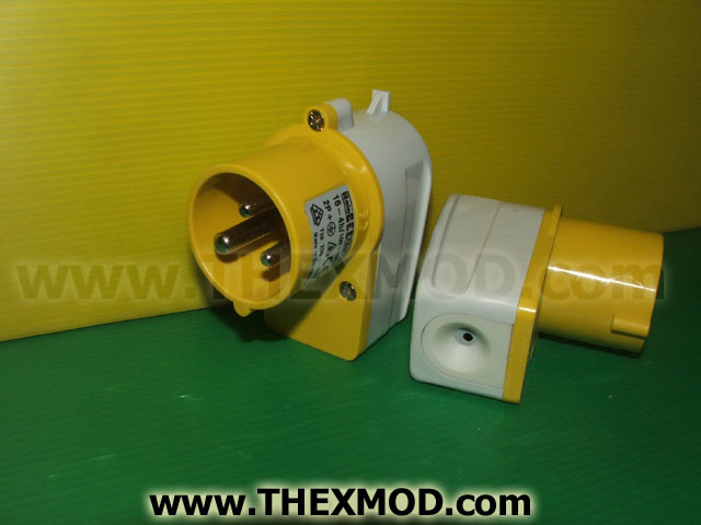 Connector - Plug - 110 V 16 AMP - 73-015-1