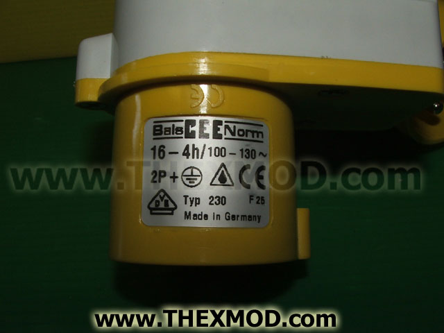 Connector - Plug - 110 V 16 AMP - 73-015-2