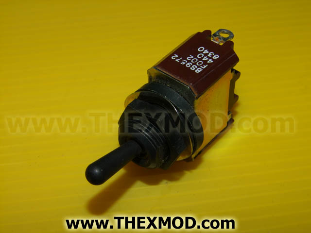 Switch - Toggle SPDT 10A - BS9572F002-440 -1