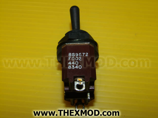 Switch - Toggle SPDT 10A - BS9572F002-440 -3