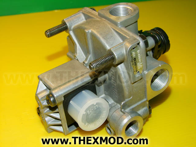 Valve - ABS Relay Valve - Wabco : 472 195 031 0-1