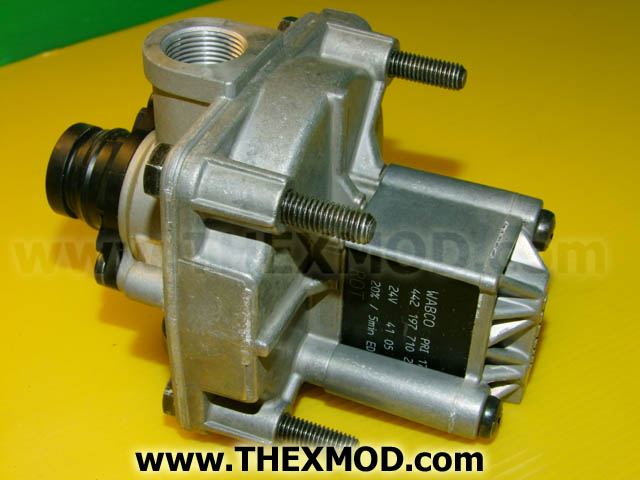 Valve - ABS Relay Valve - Wabco : 472 195 031 0-2