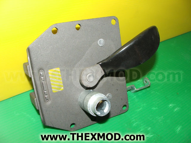 Door Latch - Front LH - RHD - MUC1035-1