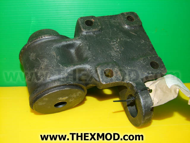 Insulator Gearbox Mounting - RH - 34996400-2