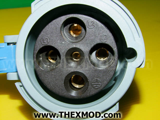 Connector - 240V BS 4343-2