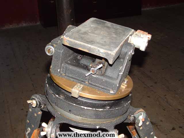 Tri pod -2