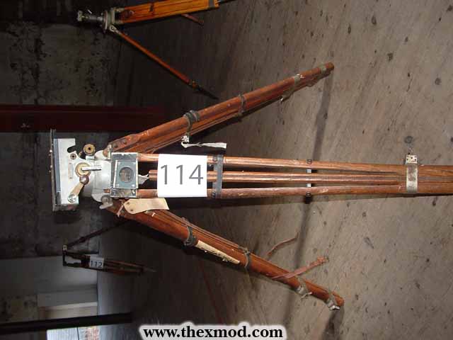 Tri pod -1