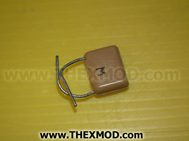 Capacitor - 47uf - 160v ac 250v dc - 10521003-1