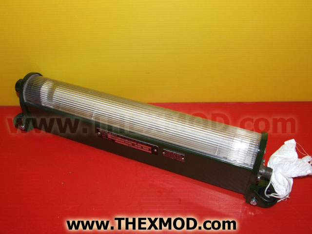 Light - Bulkhead - 424mm L - 85mm H 67mm WD - 24V-1
