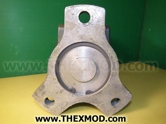 Bracket & Shaft - Track Support Roller - FV2028223-3