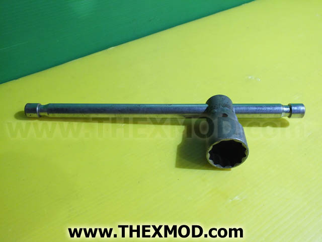 Tooth Hatch - 24mm wide a/f socket - FV2199582-1