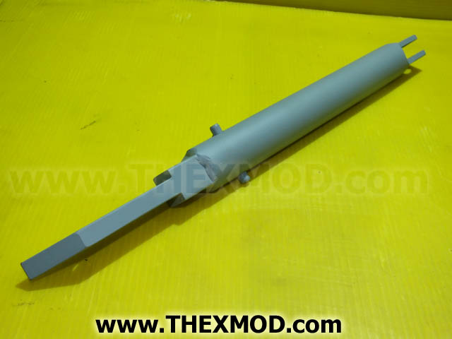 Stay Radiator - Lower - FV800313 - CV8958M-1
