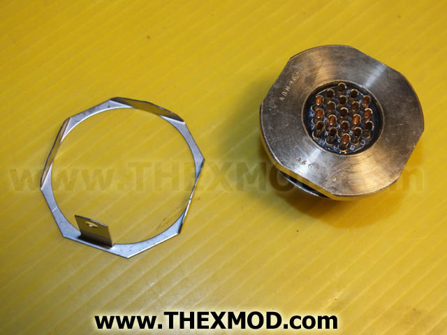 Connector - 700v ac - 19 Contacts -2