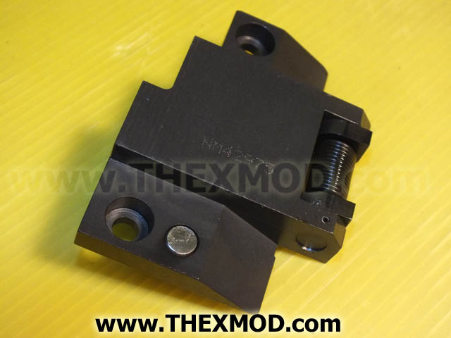 Extractor Assembly - 252NM42973S-3