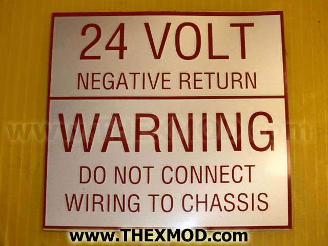 Label - Warning - Voltage - Polarity - 91028294-1