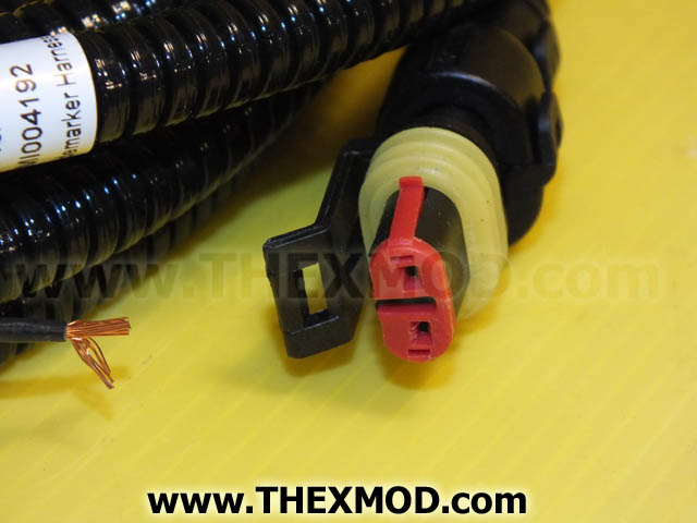 Harness - Left/Right Mid Side Marker  - M1004192-2