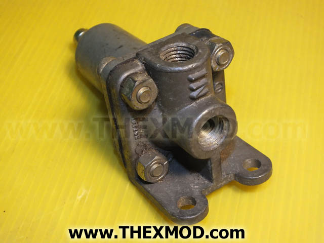 Valve - Regulating Fluid Pressure - 120 Ibf/70 lbf-1