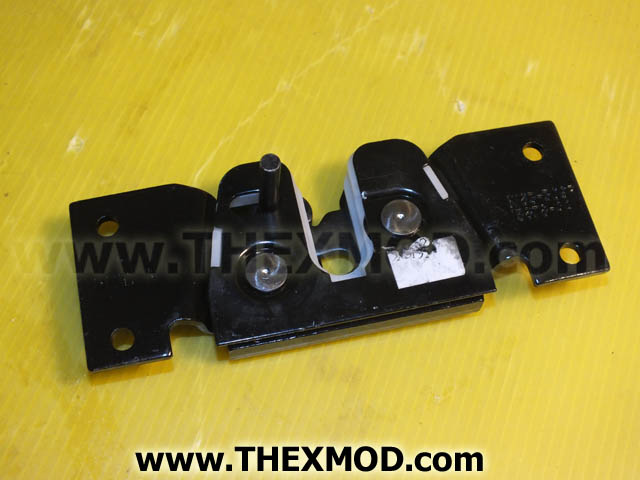 Latch RH - 3290118-2