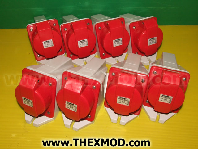 Socket - Surface - 3 Phase 5 Pin - 32 AMP IP44 - -1