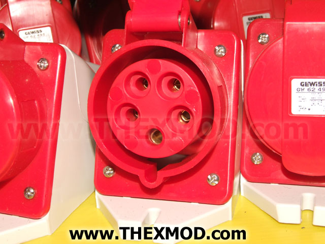 Socket - Surface - 3 Phase 5 Pin - 32 AMP IP44 - -2