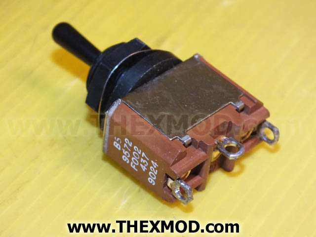 Switch Toggle - 250v ac - 10a - B16123-2