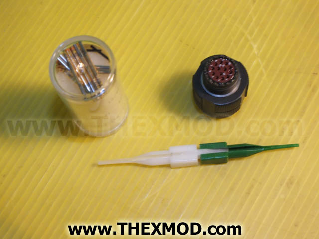 Connector - MIL-C-38999/26-2