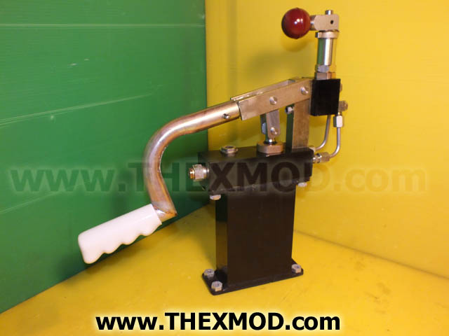 Pump Hydraulic Ram - Hand Driven - 081000200-2