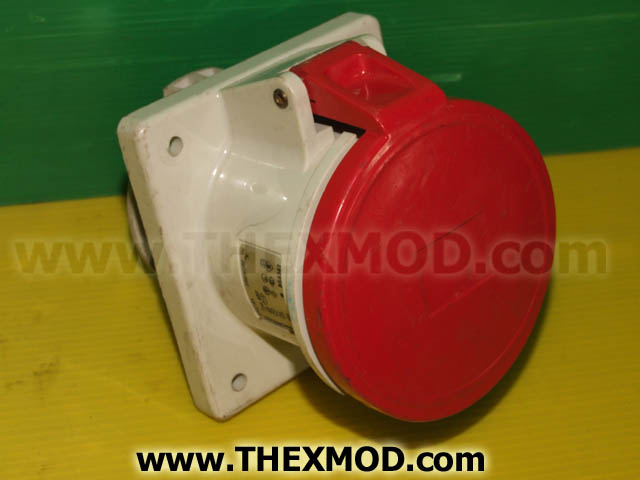 Socket - Panel Mount - 415V - 63A - 5 Pin + Earth-1