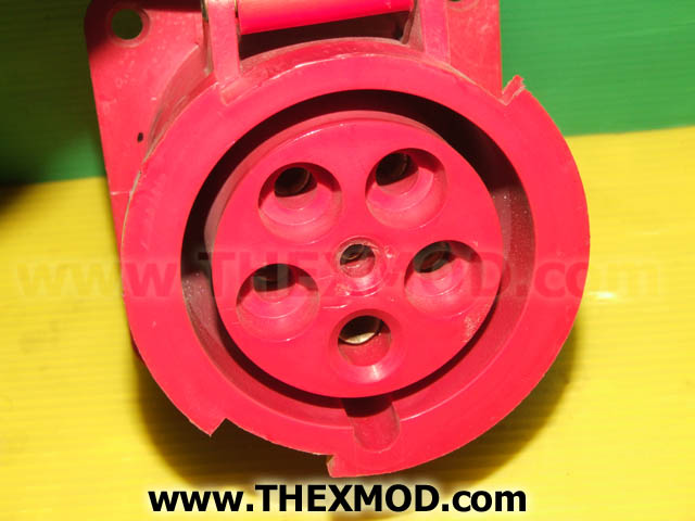 Socket - Panel Mount - 415V - 63A - 5 Pin + Earth-2