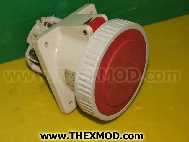 Socket - Panel Mount - 415V - 125A - 5 Pin + Eart-1