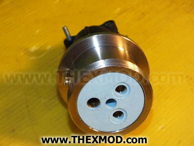 Plug 2P&E 25A - 250V ac/dc - 2 1/7in dia-1