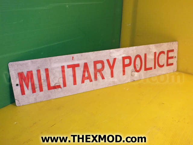 Sign - Military Police - FV699558, D4380-1