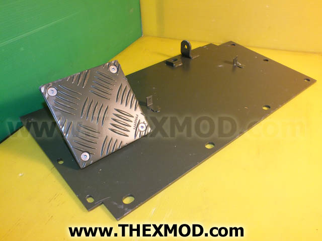 Plate - Trackguard - 22in x 11.1/2in - FV611722-1