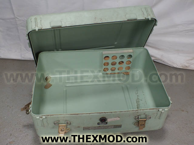 Case - 28.120in X 20.620in X 13in- 69/00419/001-2