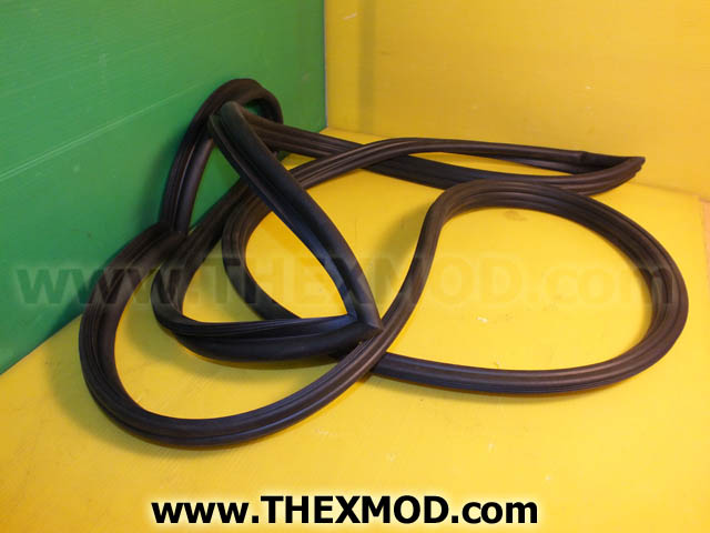 Gasket - Door Front Right - 716.1.76.080.0-1