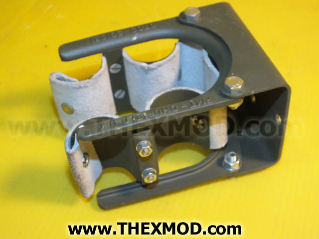 Clip Small Arms - 2 25/32in x 3in - FV964651-1
