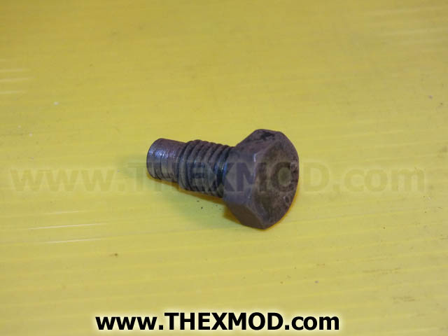 Screw Location - Rocker Shaft - CV593-1