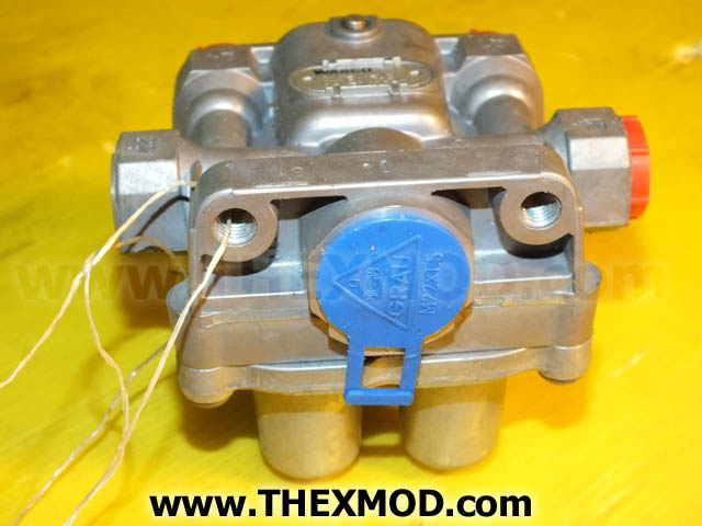 Valve - Multicircuit Air Brake - 0738558-1