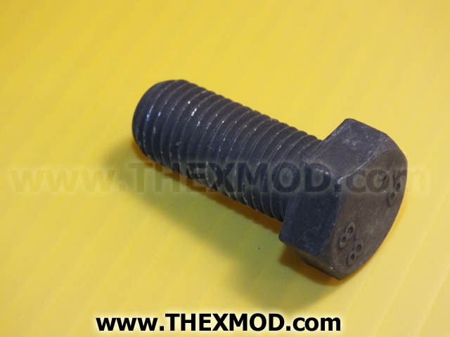 Screw M16 x 2 - 32mm Long - FV3005865-1