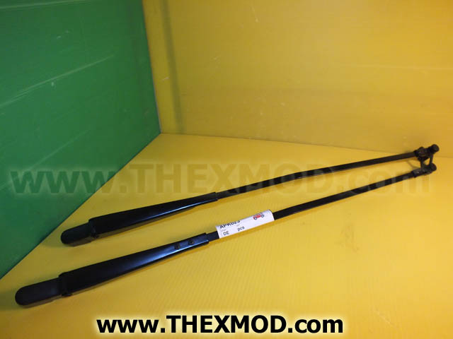 Arm Windshield Wiper - Front - T3111030H-1