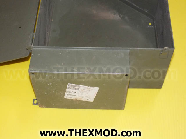 Box Stowage - RH Rear - FV840675-3