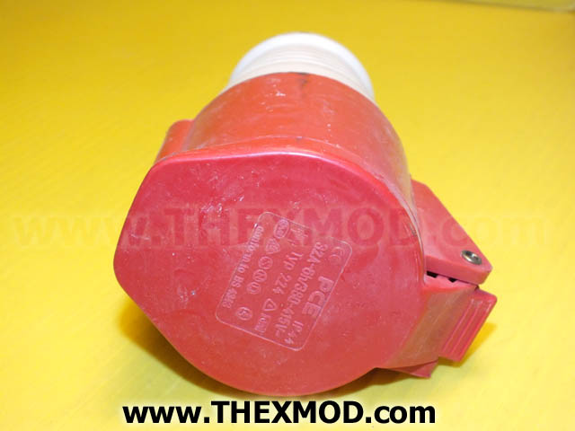 Socket - 3 Phase 4 Pin - 32 AMP-1