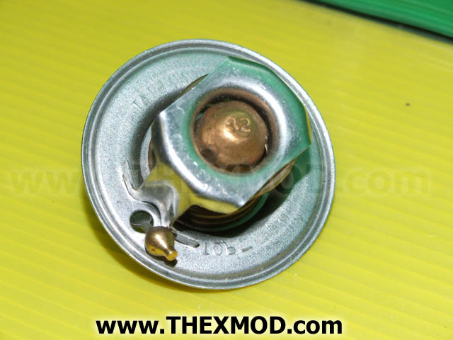 Thermostat - 82oC Temp Rating - 8822813-2
