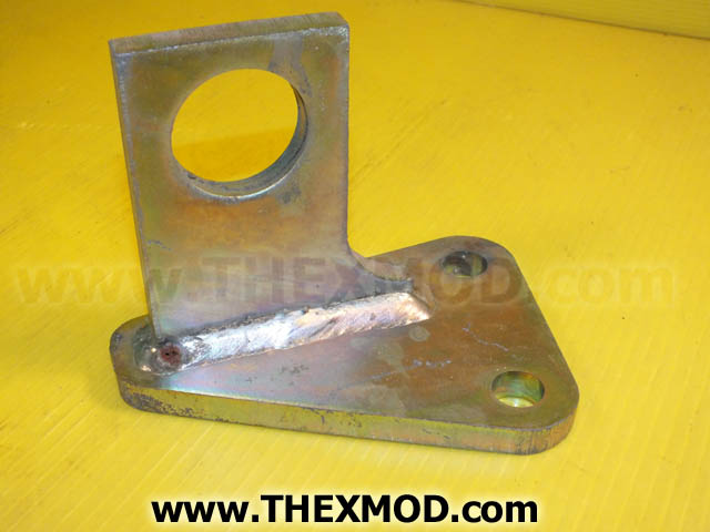 Bracket - Engine Mount - Rightside - 335/00681-1