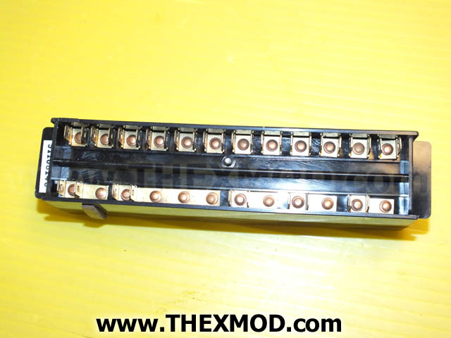 Fuseholder - 12 Way - 91108146-2