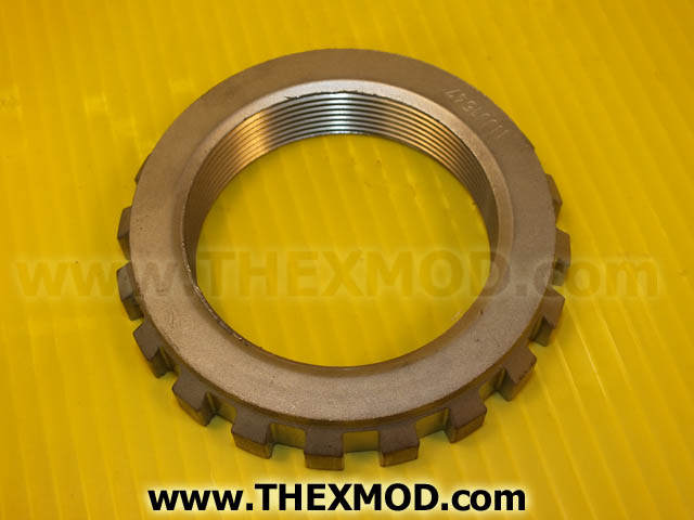 Nut - Rear Axle Hub Bearing - NJJ1547-1