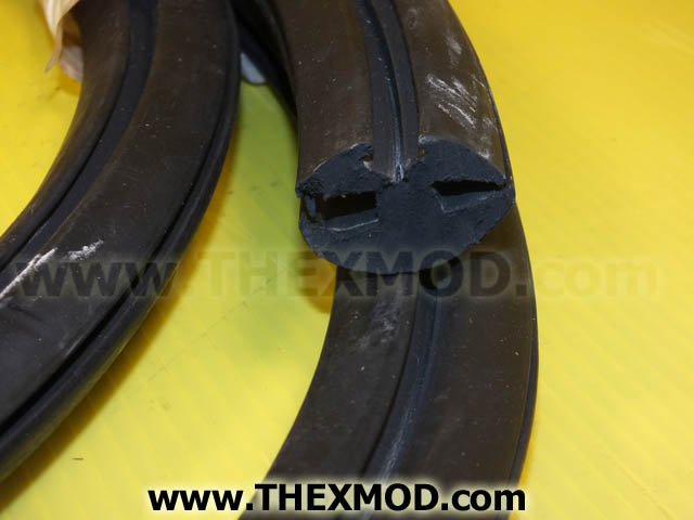 Rubber Windscreen Rubber - FL306/9-2