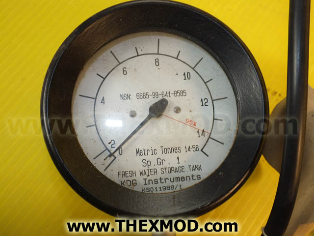 Gauge - Fresh Water Storage Tank - KS011988/1-2
