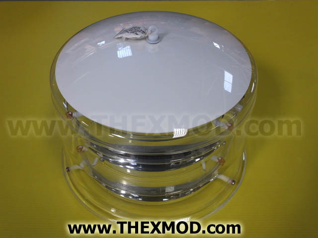 Light - Hangar Beacon - ZA768. BS 3224-1